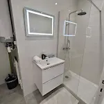 Apartment Magnifique T2 Refait A Neuf - Calme & Equipe Avec Parking *