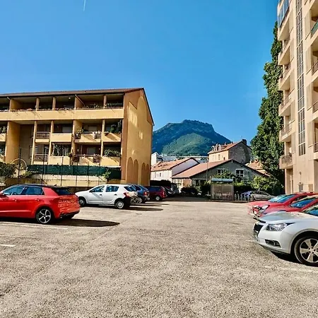 Apartment Magnifique T2 Refait A Neuf - Calme & Equipe Avec Parking *