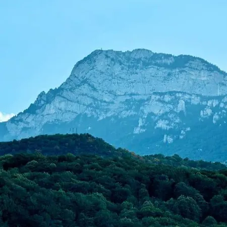 Magnifique T2 Refait à Neuf - Calme&tout Equipé Avec Parking Grenoble