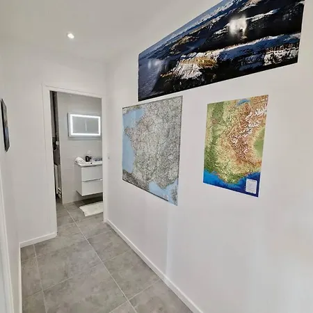 Magnifique T2 Refait A Neuf - Calme & Equipe Avec Parking